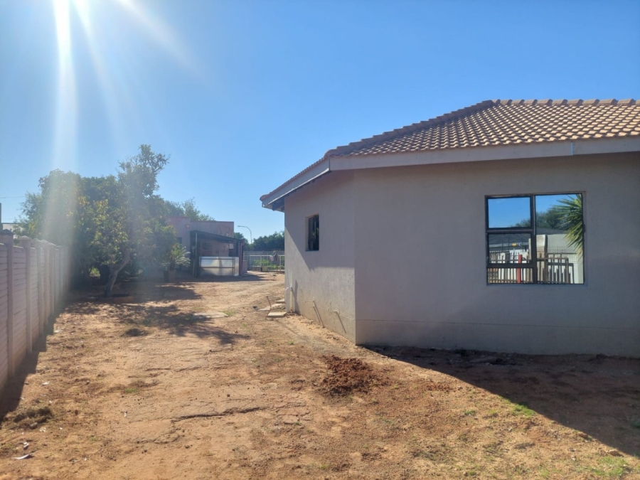 3 Bedroom Property for Sale in Verwoerdpark Northern Cape
